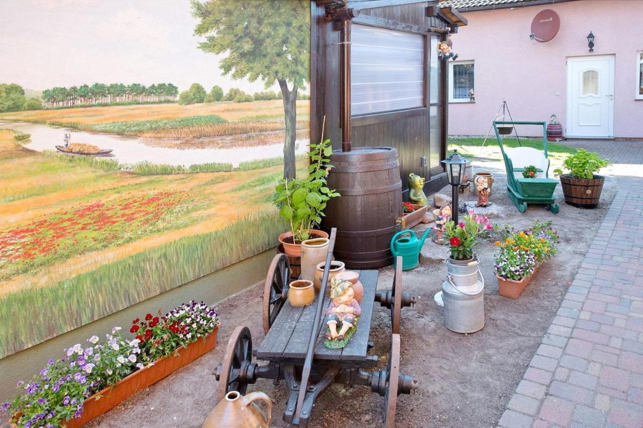 Ferienwohnung Hibiskus リュベナウ エクステリア 写真